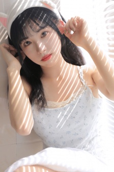 上下两张嘴都肿了